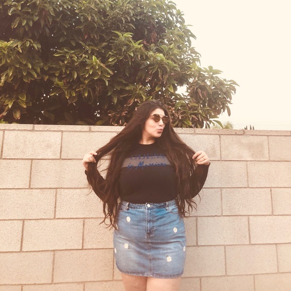 💎🖤Guess by Marciano “Sweater” Long Sleeve🖤💎 - Picture 3 of 5